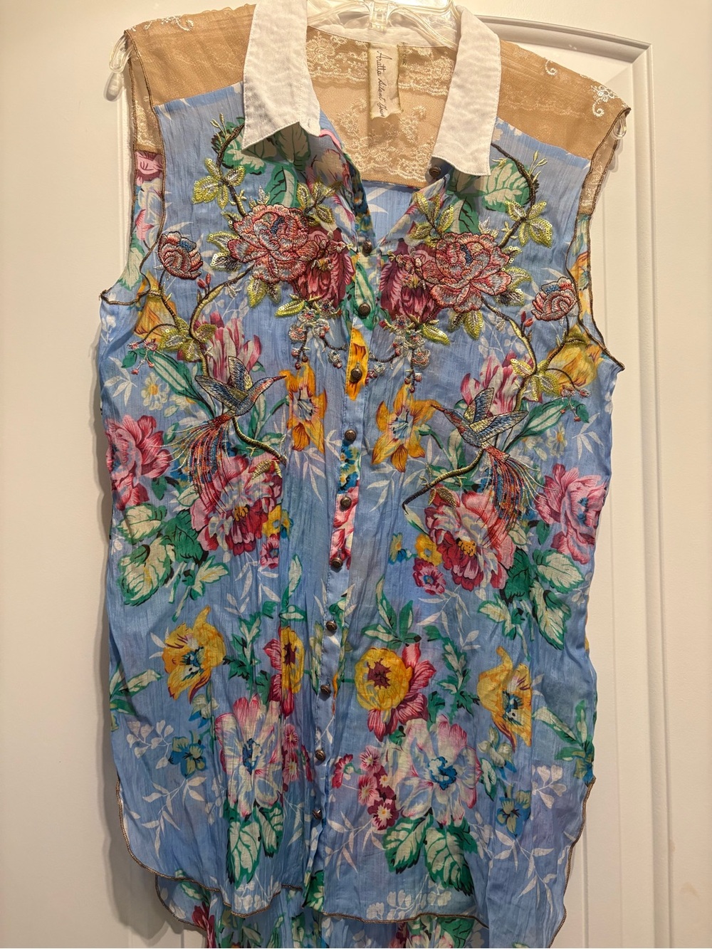 Aratta Sleeveless Floral Button-Front Top with Embroidered Detail - Blue